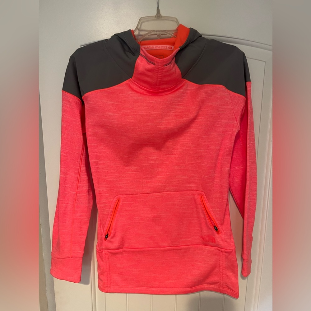 North Face women’s coral Pullover Small